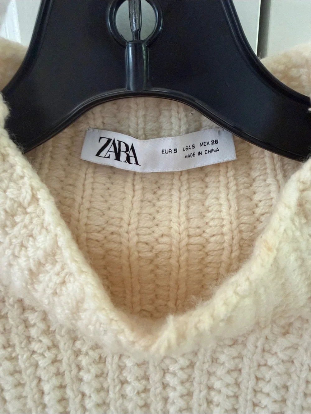 Zara chunky cable knit sweater - cream